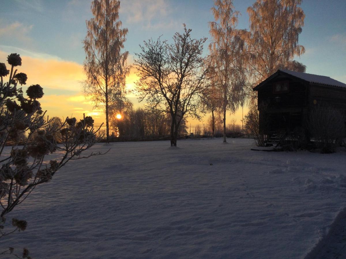 Mysigt Boende I Raettvik Med Utsikt Oever Siljan Rättvik Exterior foto