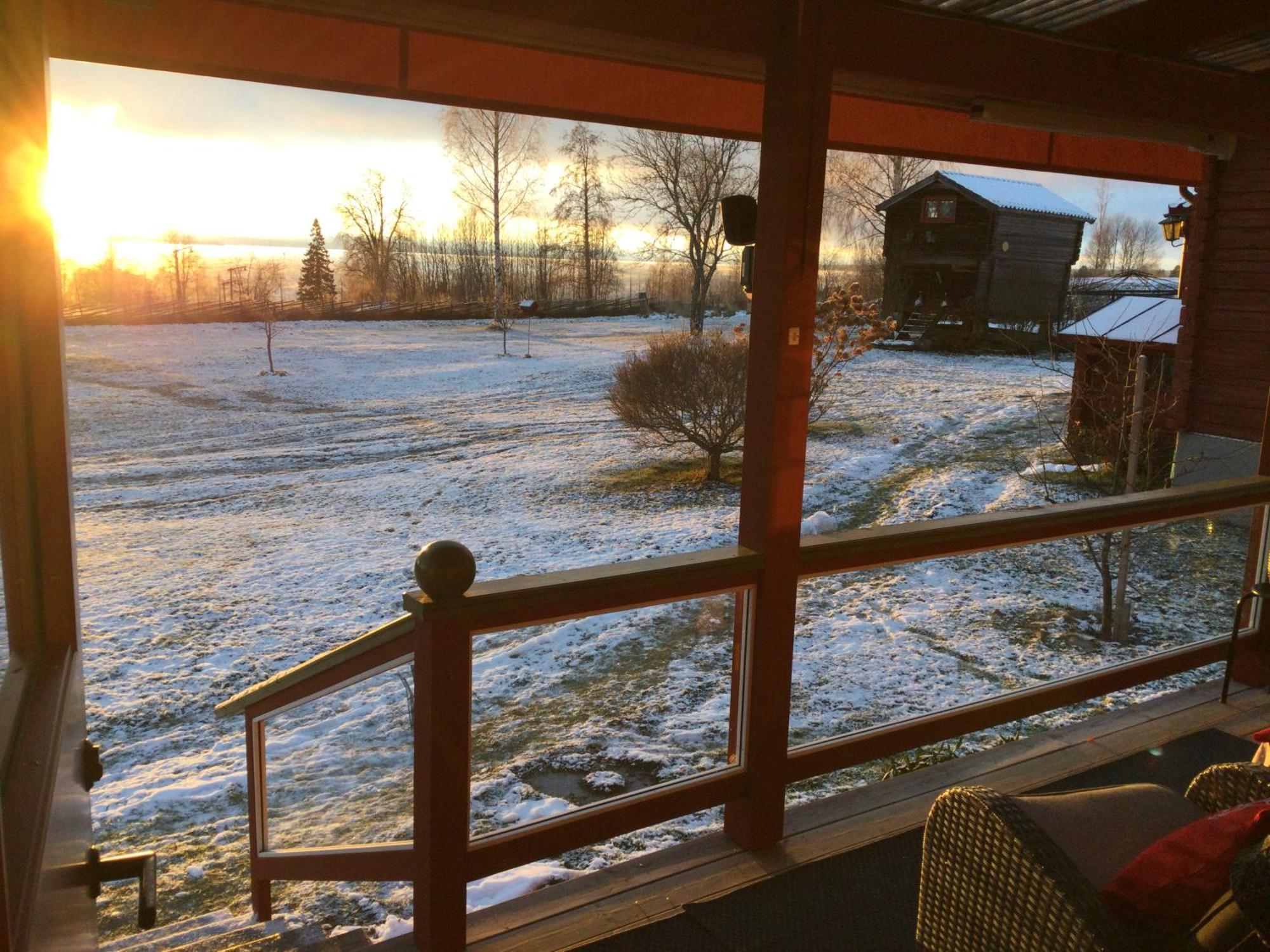 Mysigt Boende I Raettvik Med Utsikt Oever Siljan Rättvik Exterior foto