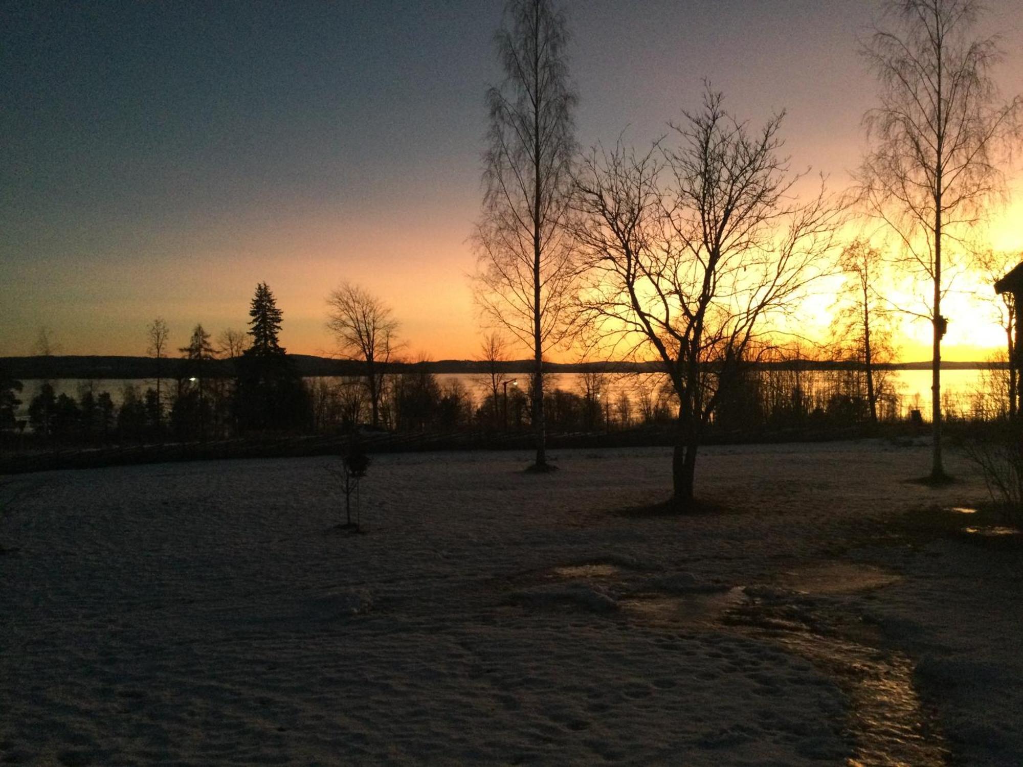 Mysigt Boende I Raettvik Med Utsikt Oever Siljan Rättvik Exterior foto
