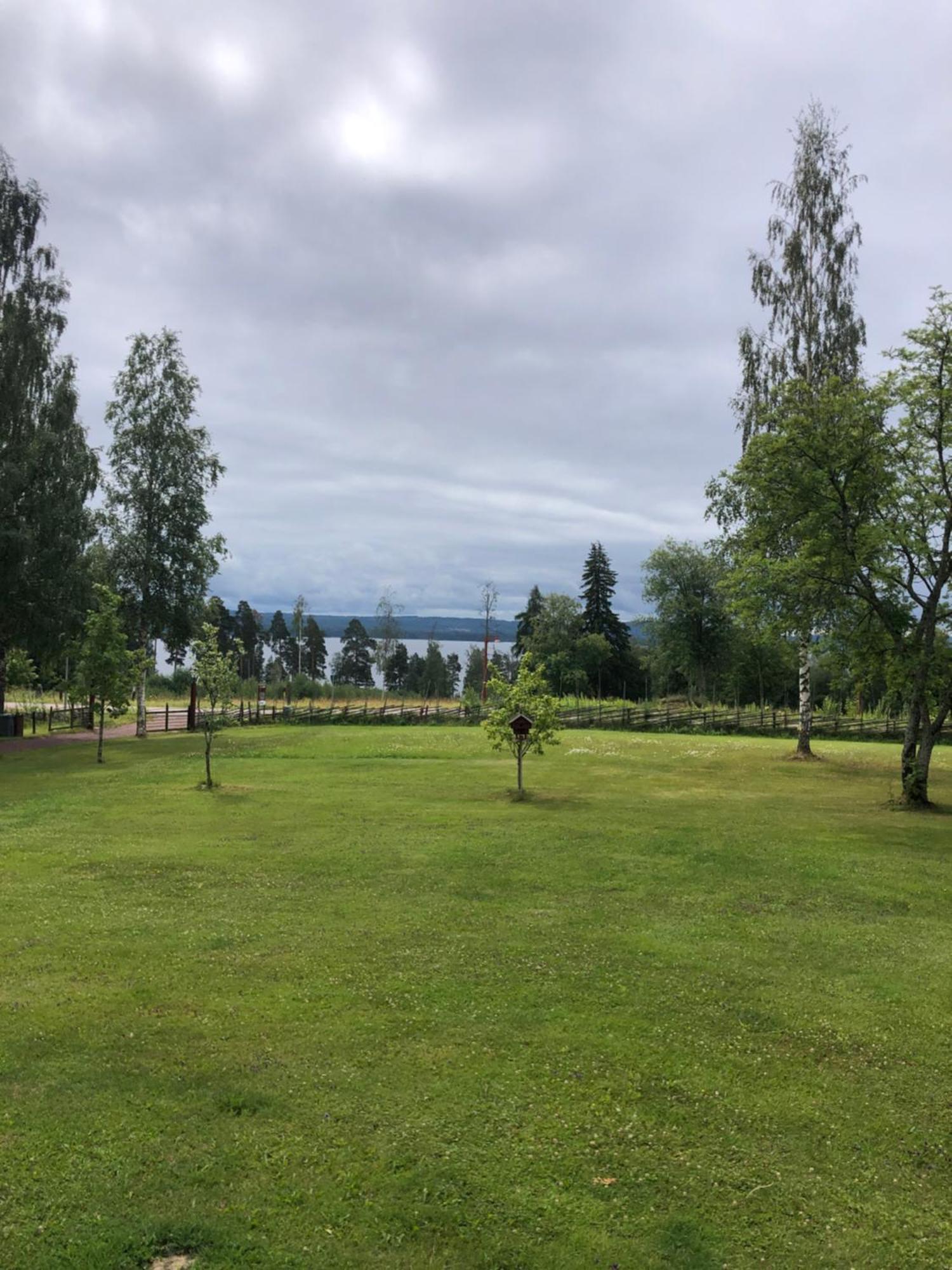 Mysigt Boende I Raettvik Med Utsikt Oever Siljan Rättvik Exterior foto