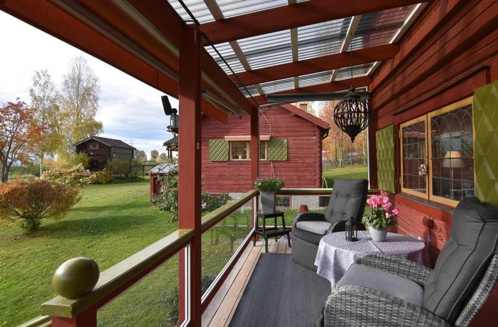 Mysigt Boende I Raettvik Med Utsikt Oever Siljan Rättvik Exterior foto