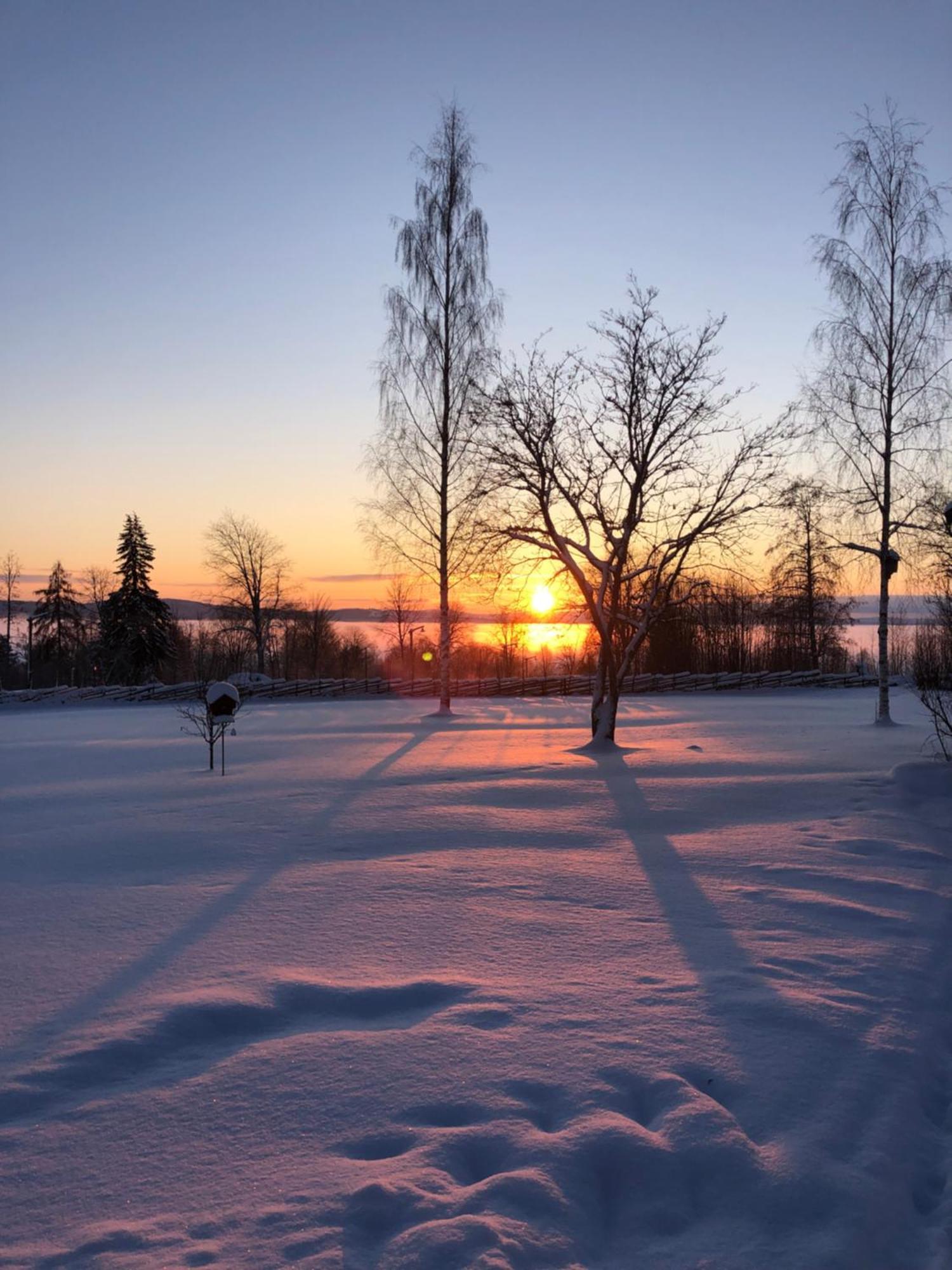 Mysigt Boende I Raettvik Med Utsikt Oever Siljan Rättvik Exterior foto