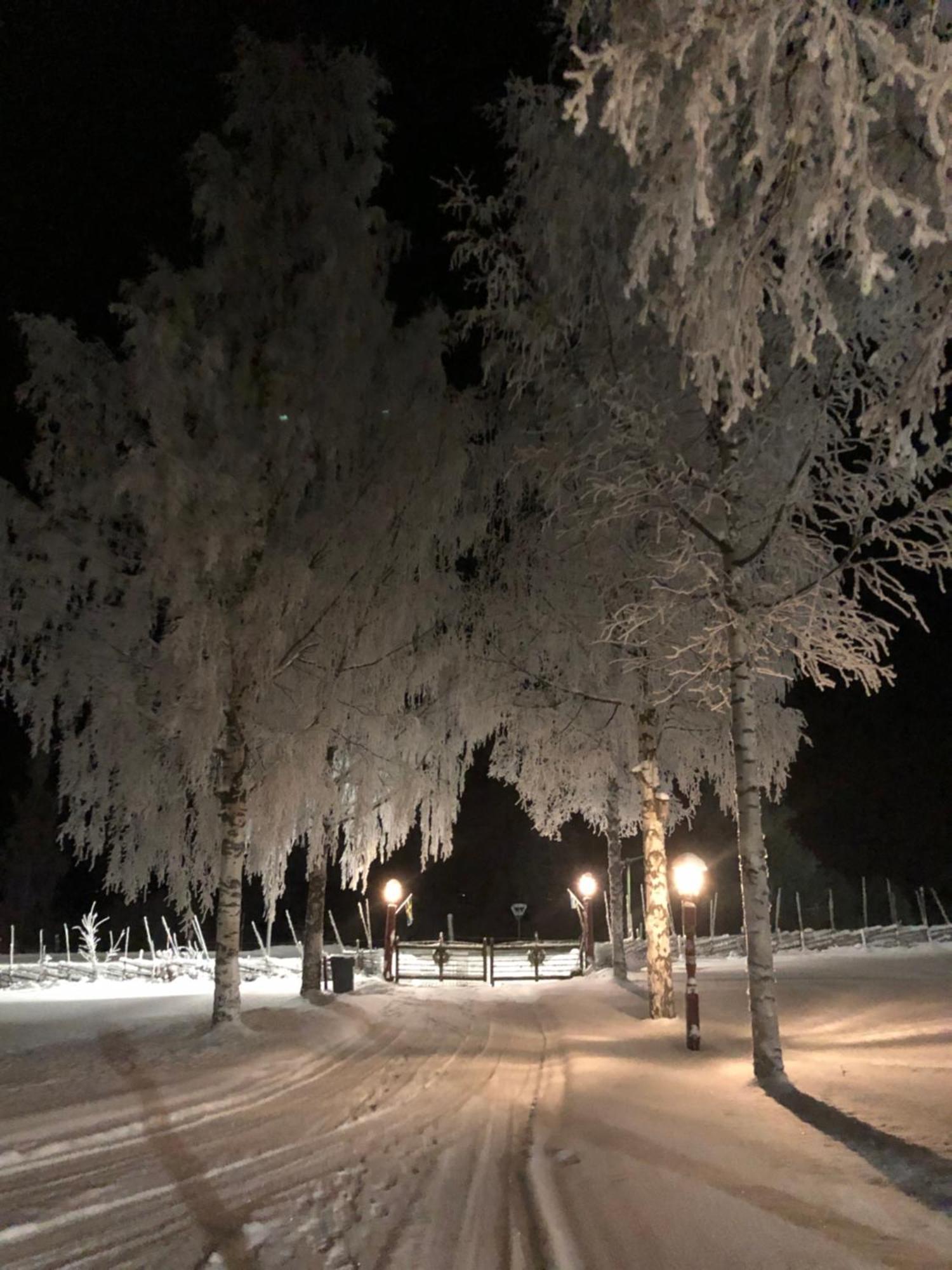 Mysigt Boende I Raettvik Med Utsikt Oever Siljan Rättvik Exterior foto