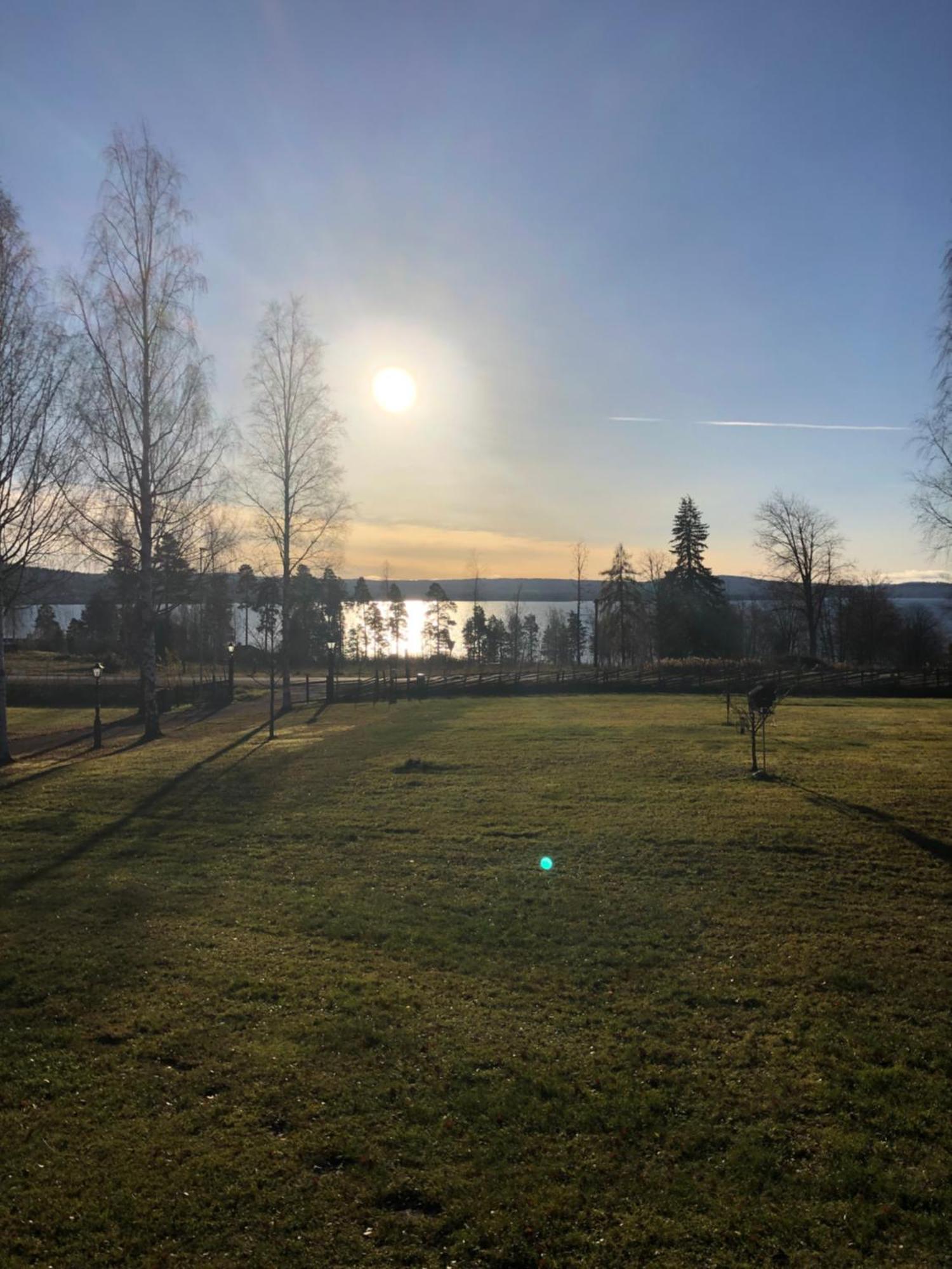 Mysigt Boende I Raettvik Med Utsikt Oever Siljan Rättvik Exterior foto